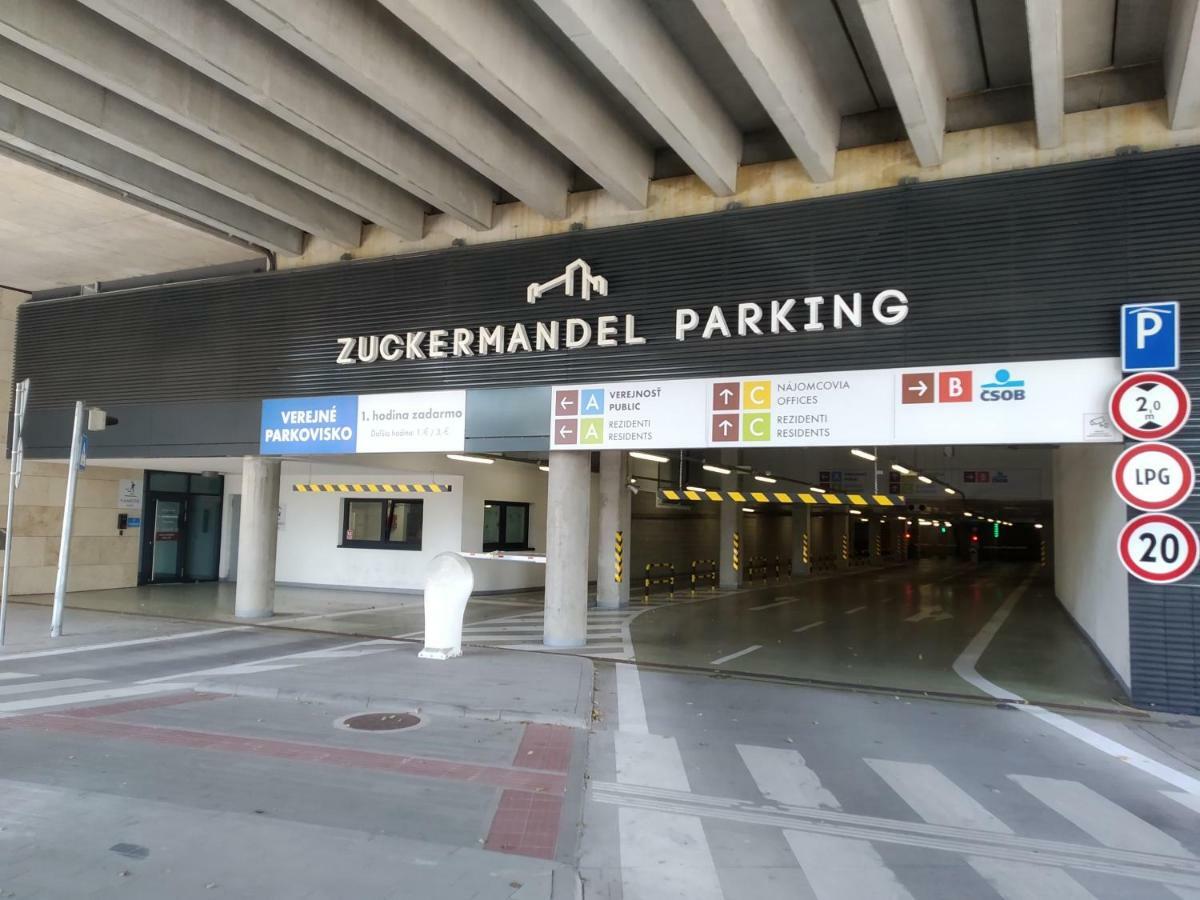 Bratislava Center, River Front, Private Parking Included Exteriör bild